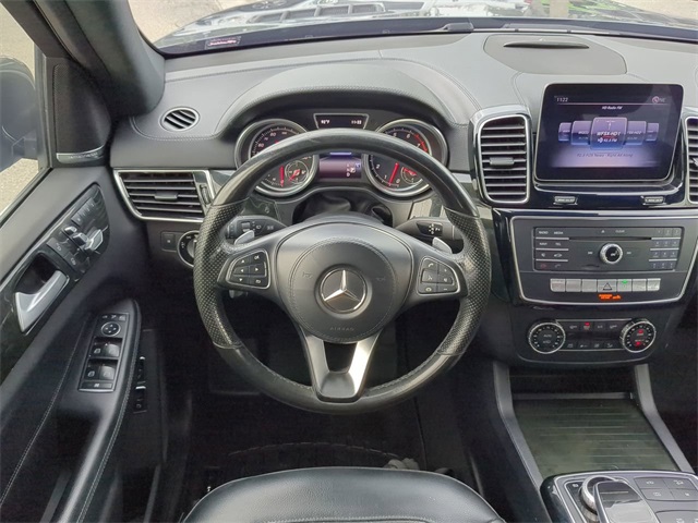 Vehicle image 16 of 32