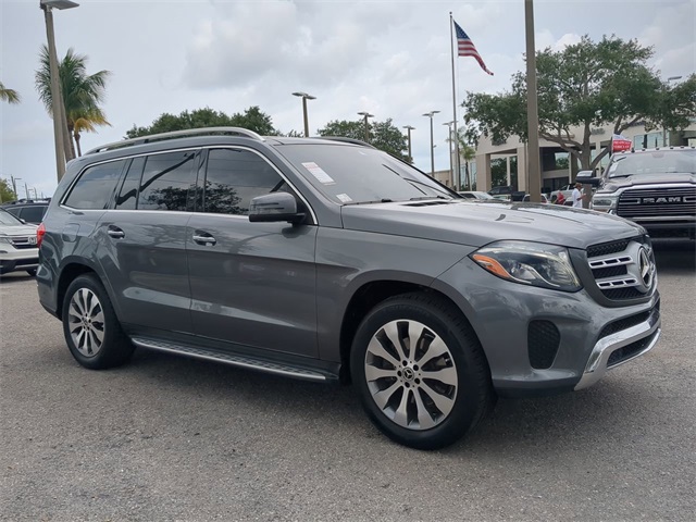 Vehicle image 4 of 32
