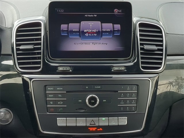 Vehicle image 18 of 32