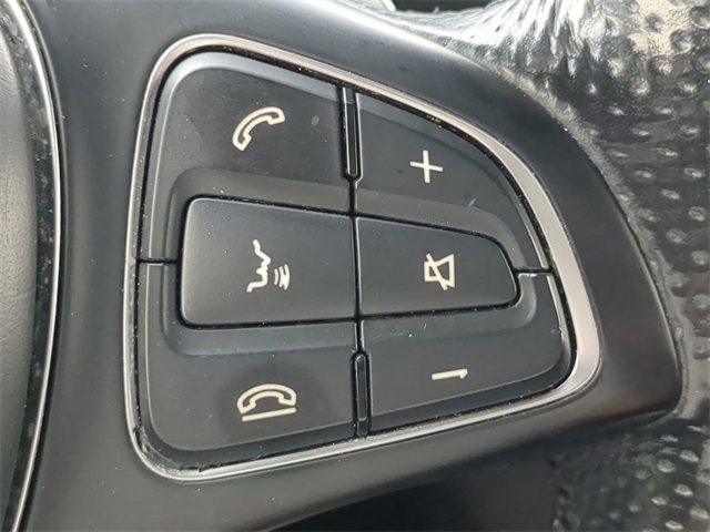 Vehicle image 28 of 32