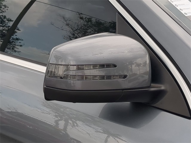 Vehicle image 12 of 32