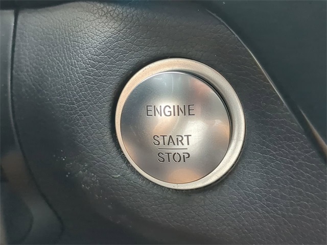 Vehicle image 31 of 32