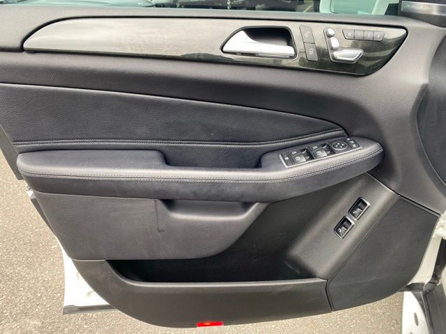 2019 Mercedes-Benz GLS 450 Image 33 of 52