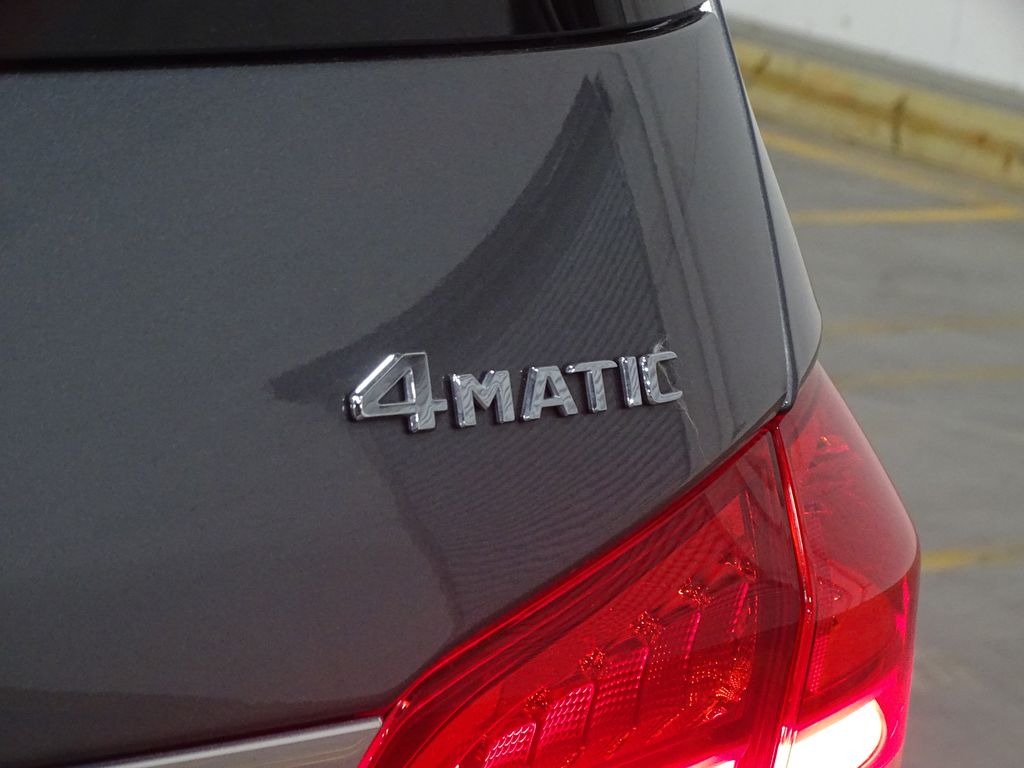 Vehicle image 43 of 44