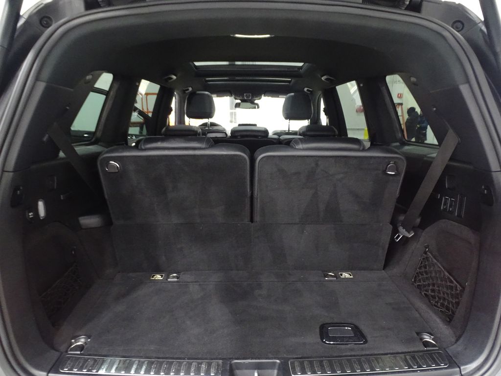 Vehicle image 13 of 44