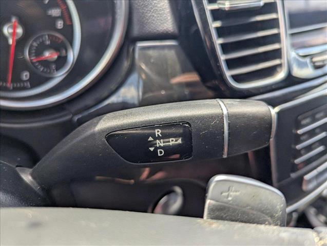 Vehicle image 18 of 22