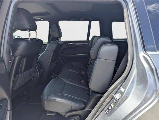 Vehicle image 12 of 22