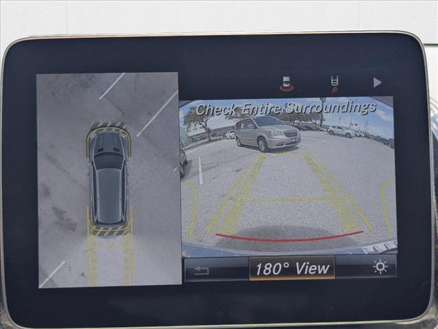 Vehicle image 17 of 22