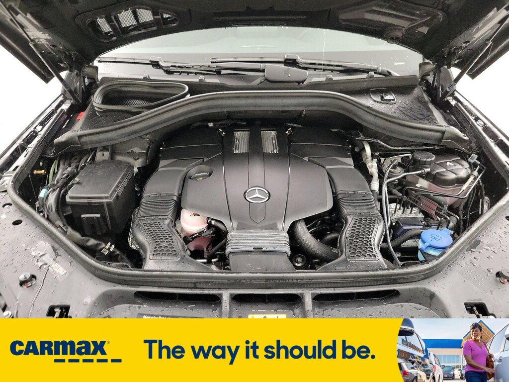 Vehicle image 9 of 31