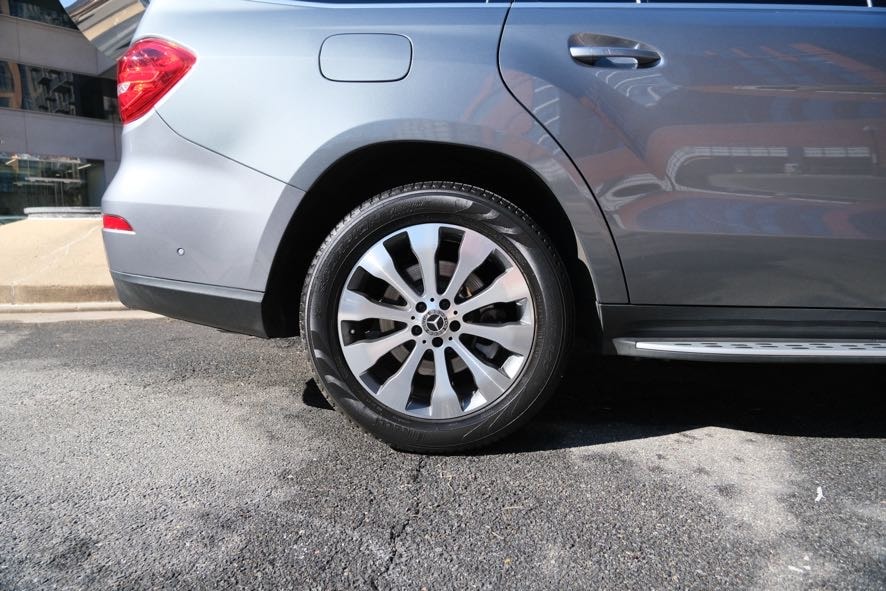 Vehicle image 13 of 49
