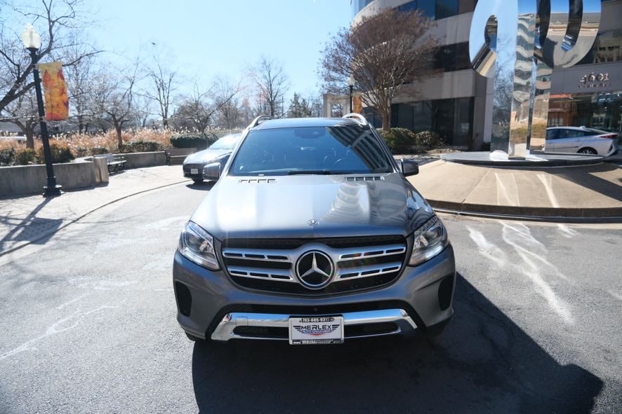 Vehicle image 2 of 49