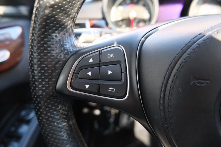 Vehicle image 43 of 49