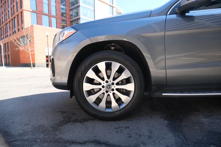 Vehicle image 9 of 49