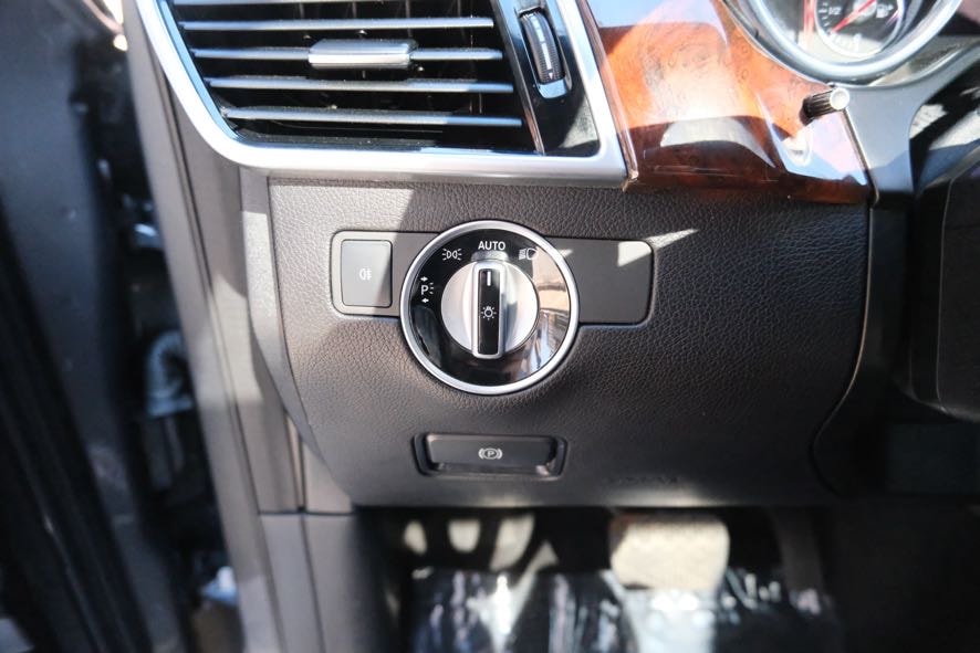 Vehicle image 42 of 49