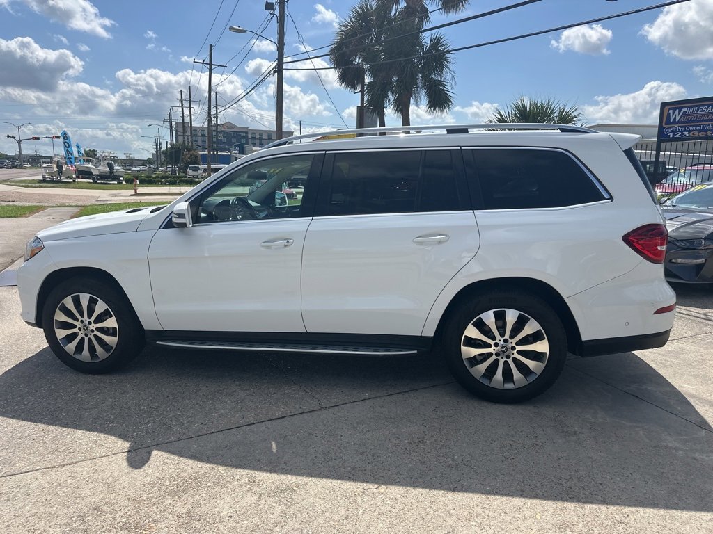 Vehicle image 6 of 24