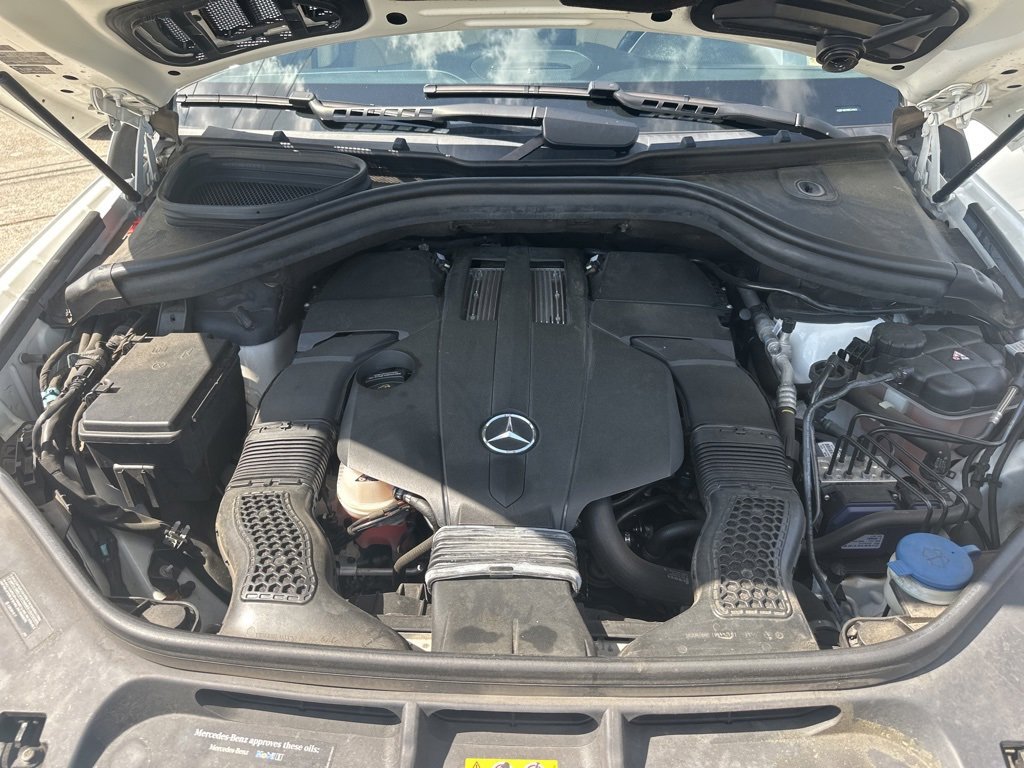 Vehicle image 22 of 24