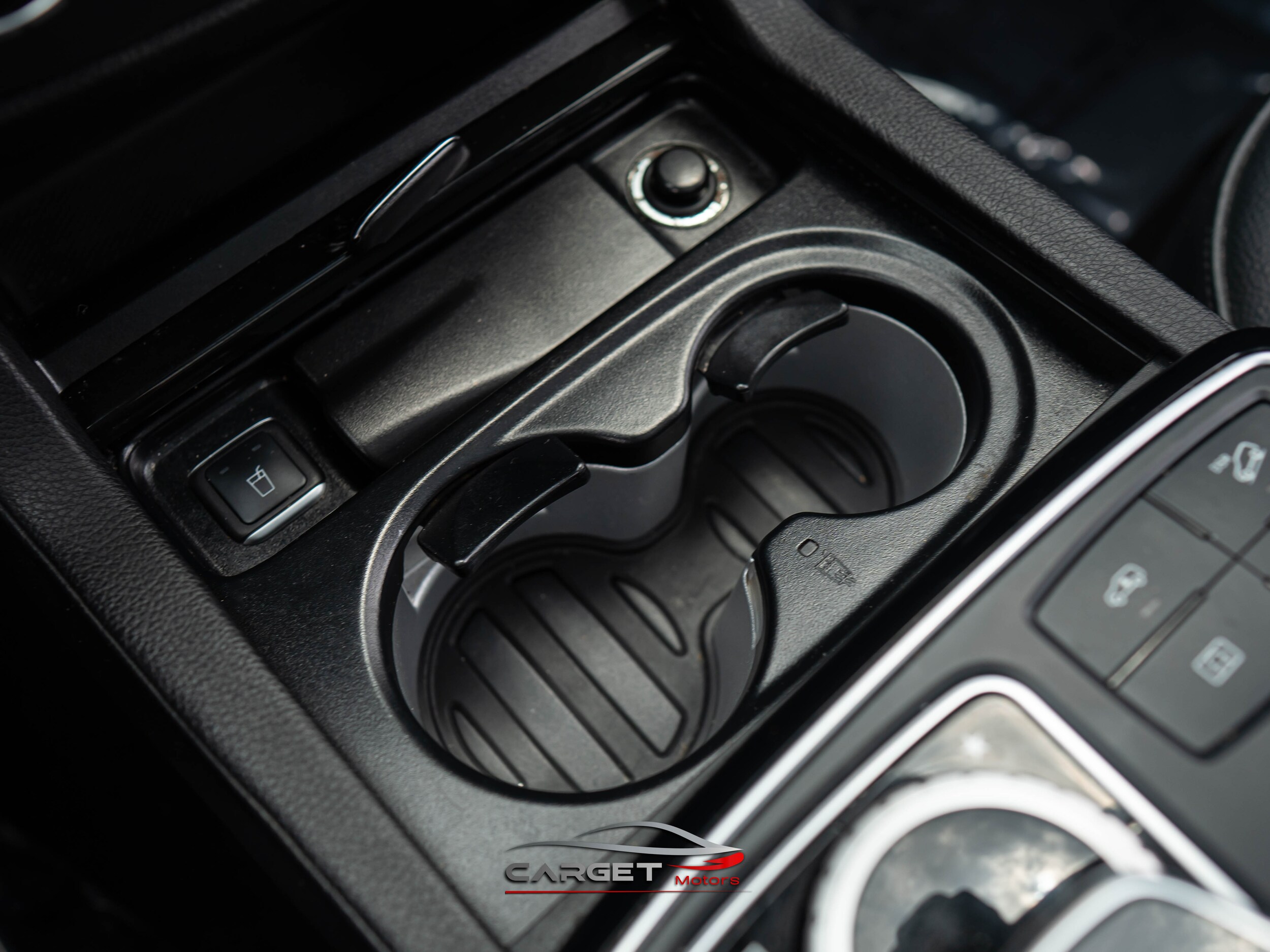 Vehicle image 34 of 53