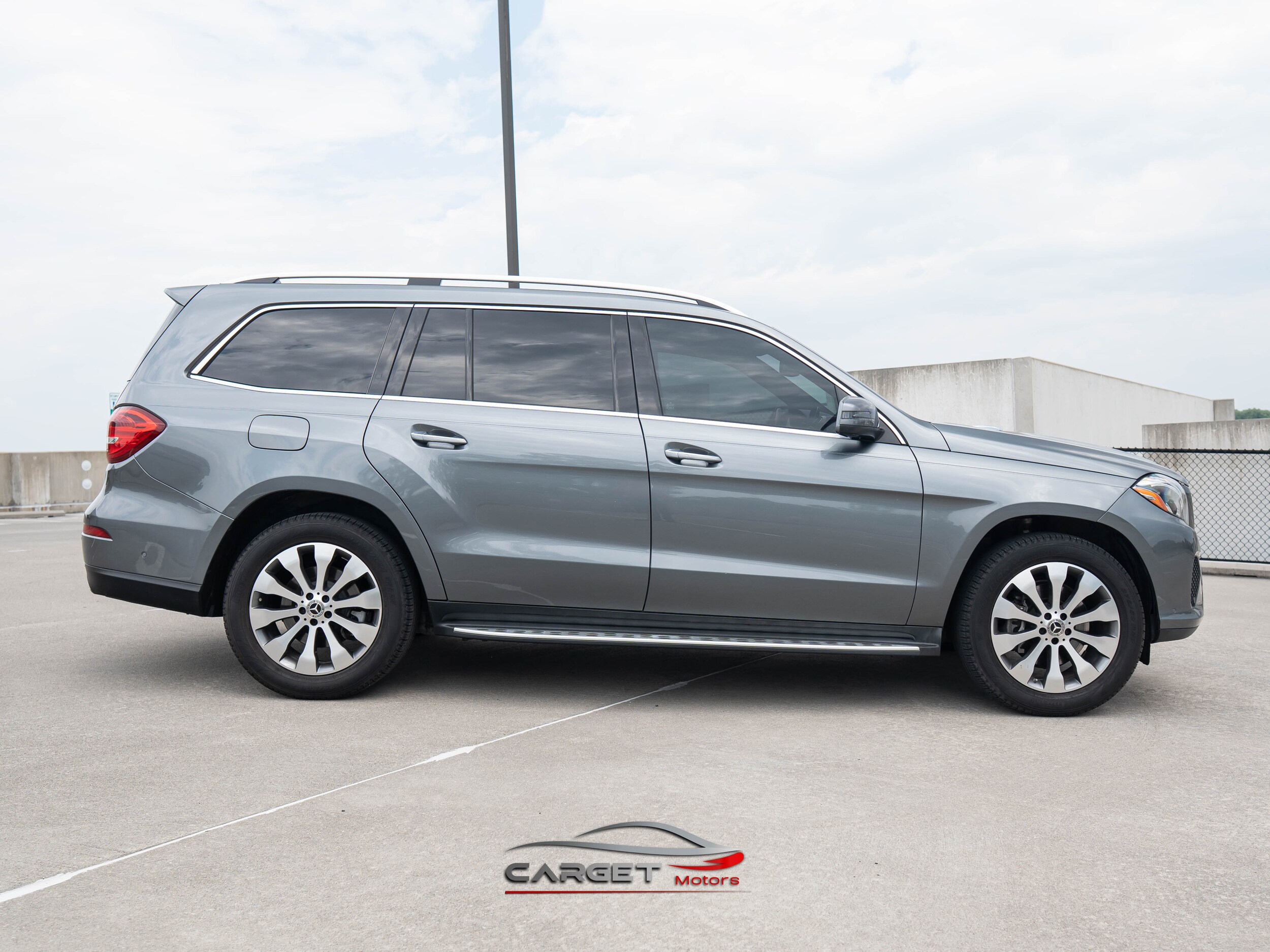Vehicle image 3 of 53