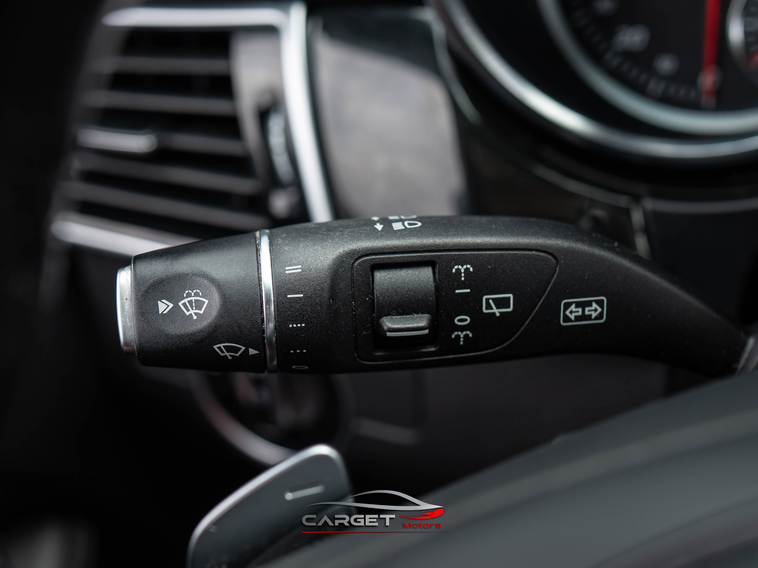 Vehicle image 27 of 53