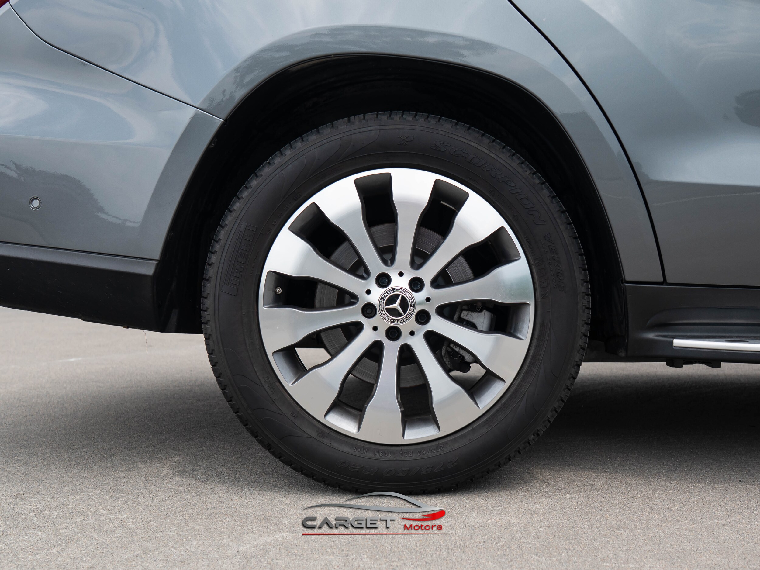 Vehicle image 10 of 53