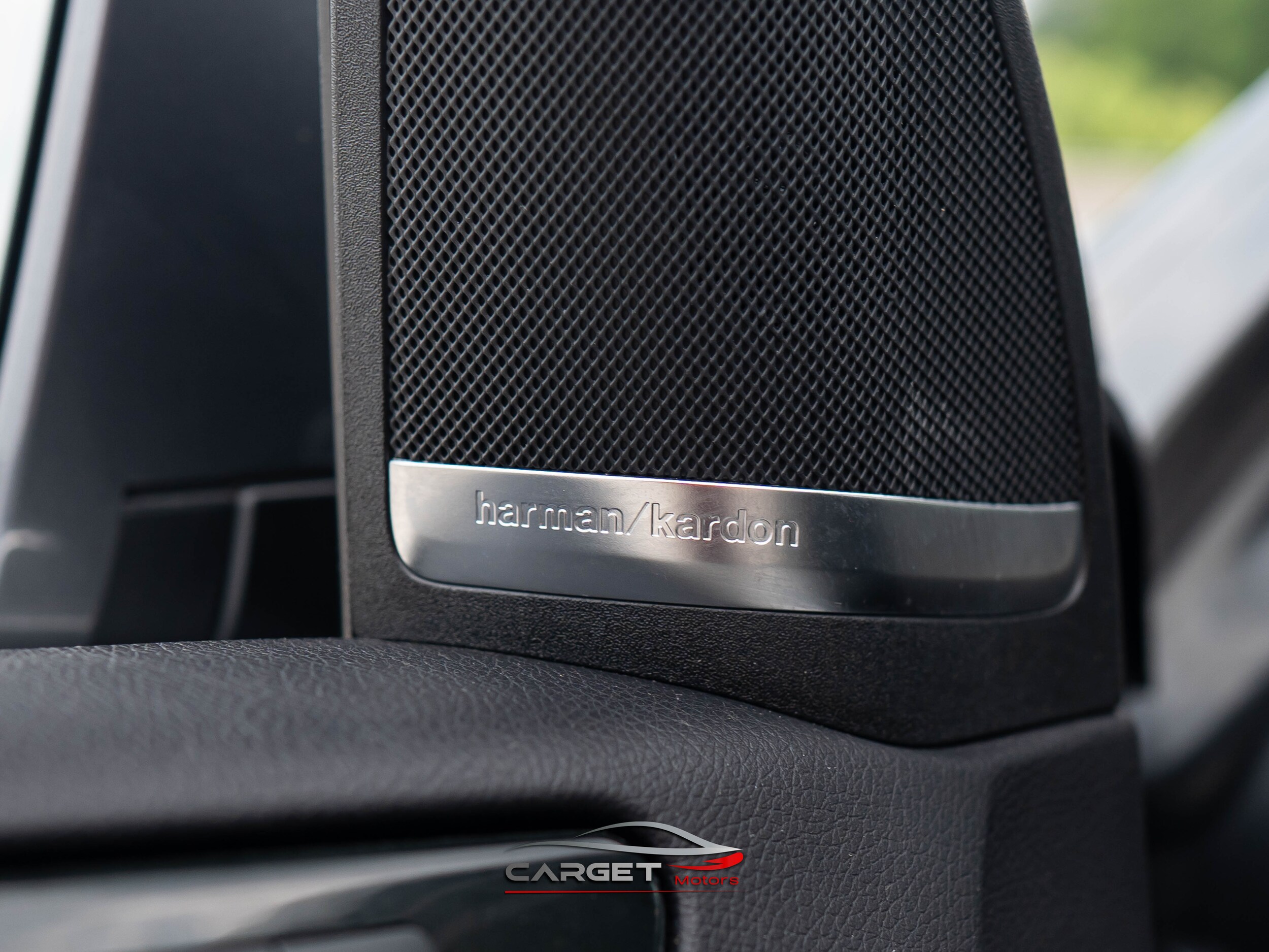 Vehicle image 40 of 53