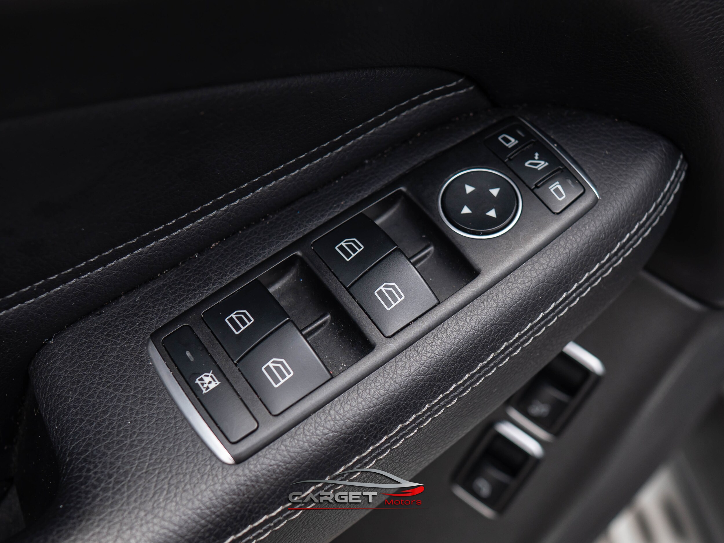 Vehicle image 38 of 53
