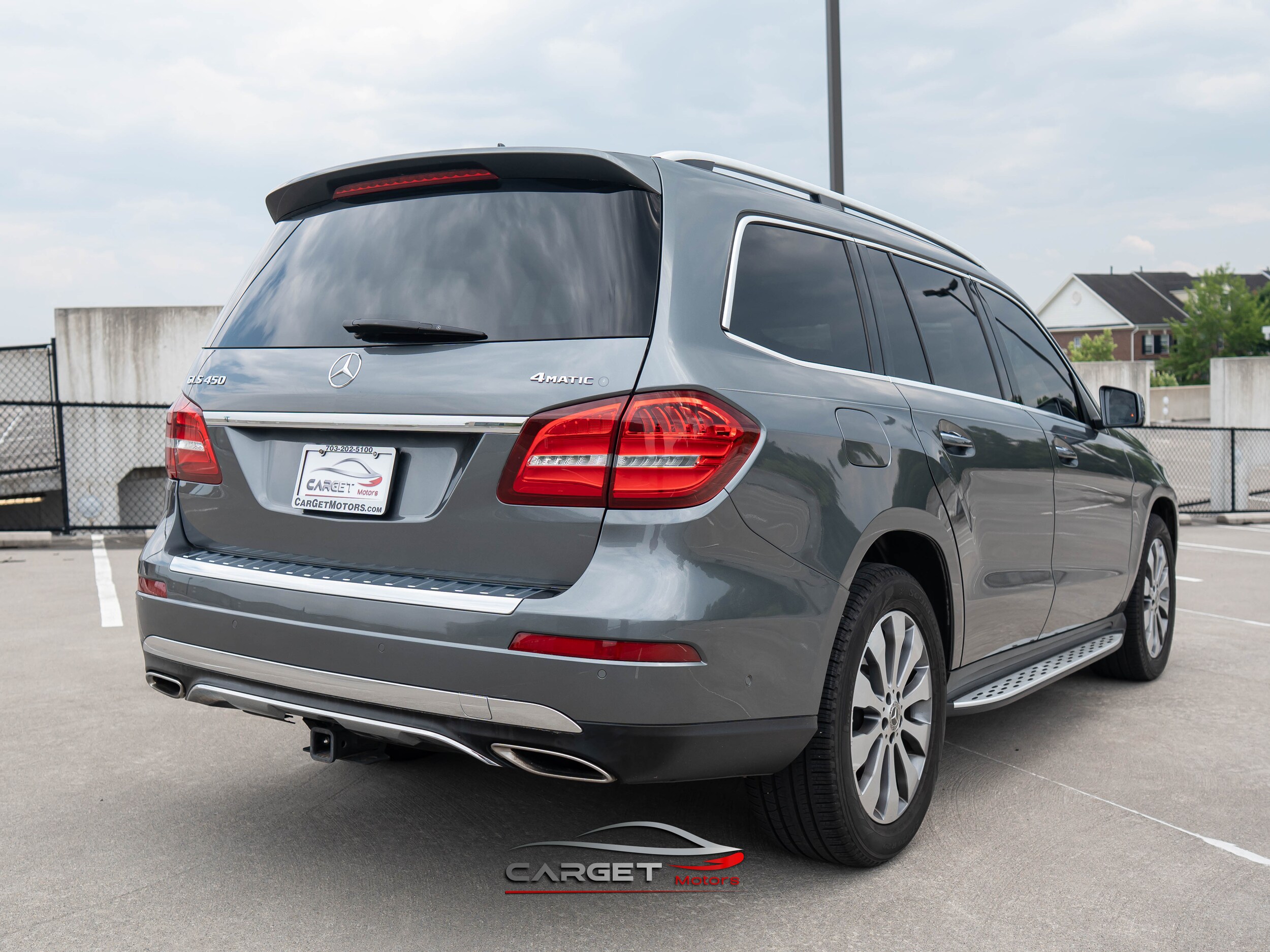 Vehicle image 4 of 53