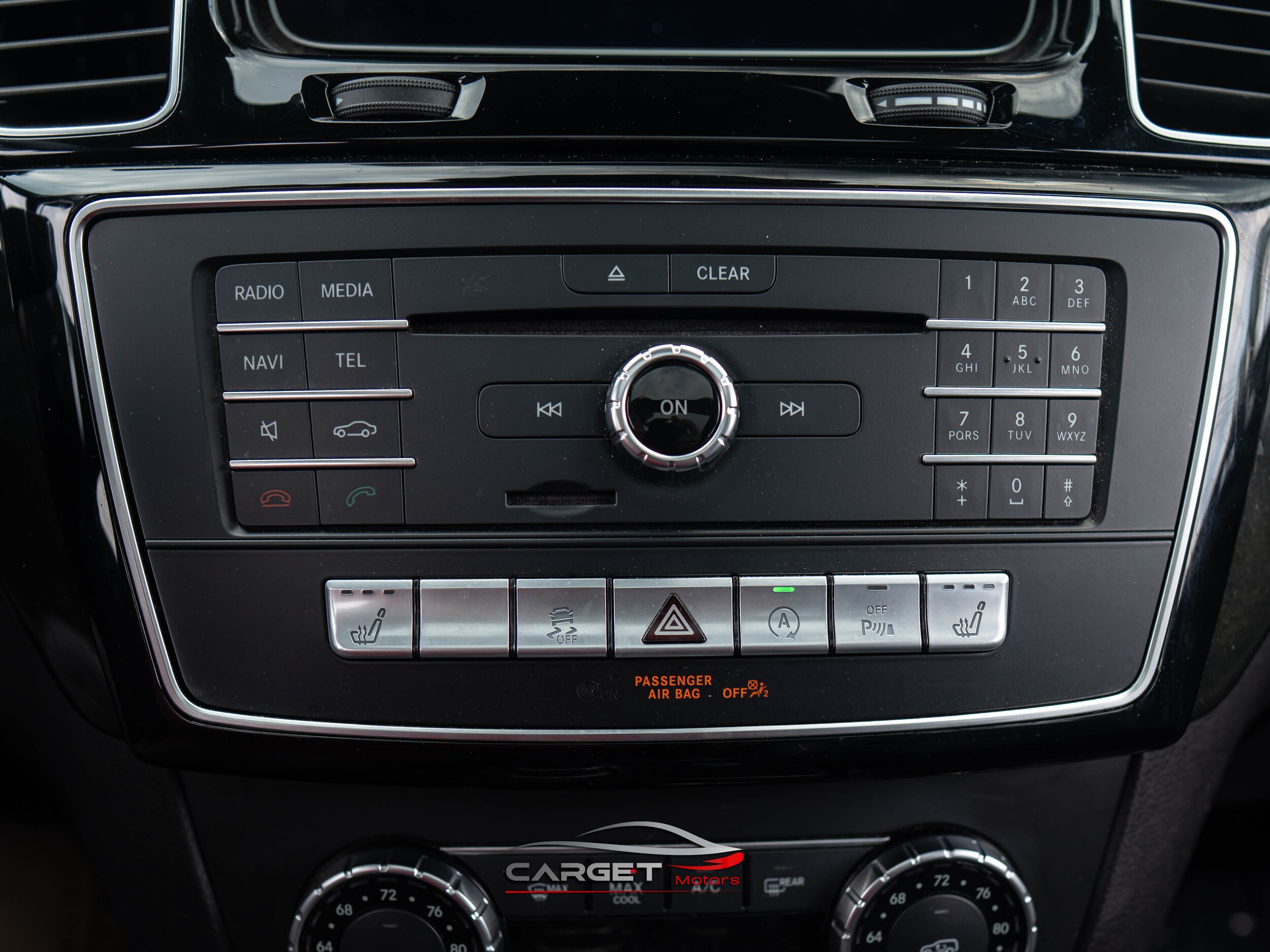 Vehicle image 32 of 53