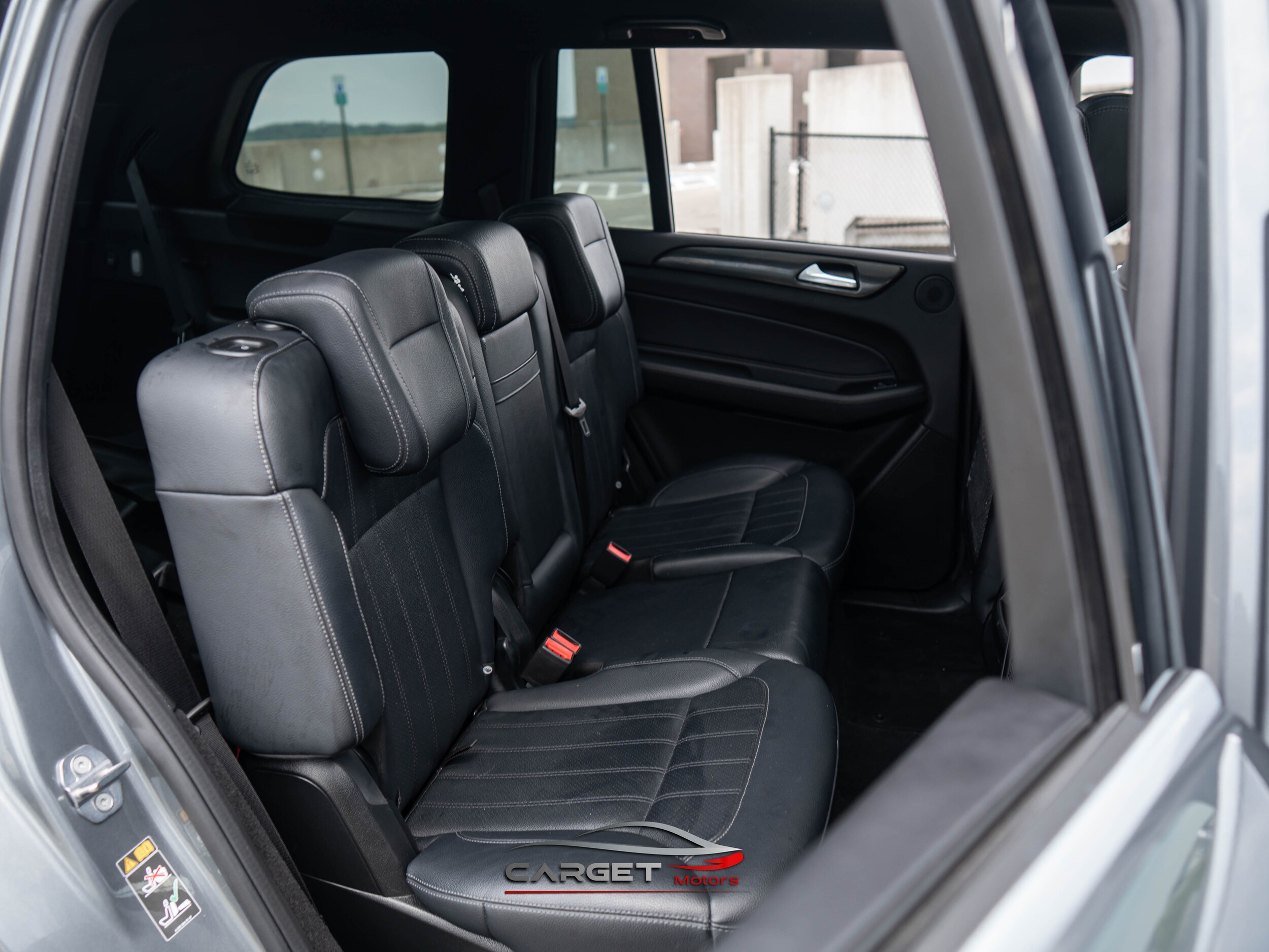 Vehicle image 17 of 53
