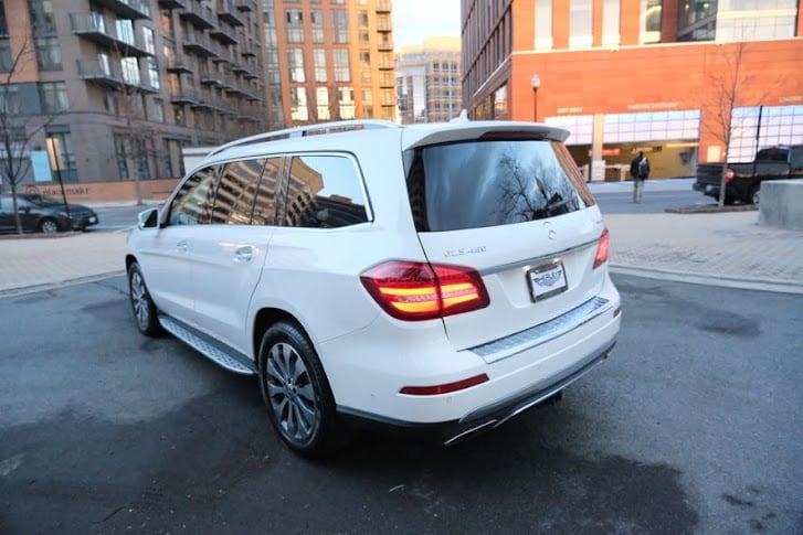 Vehicle image 7 of 47
