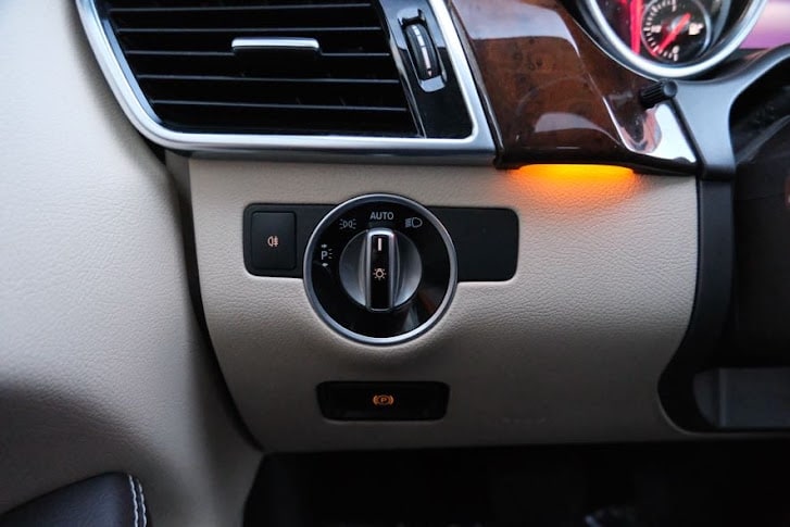 Vehicle image 40 of 47