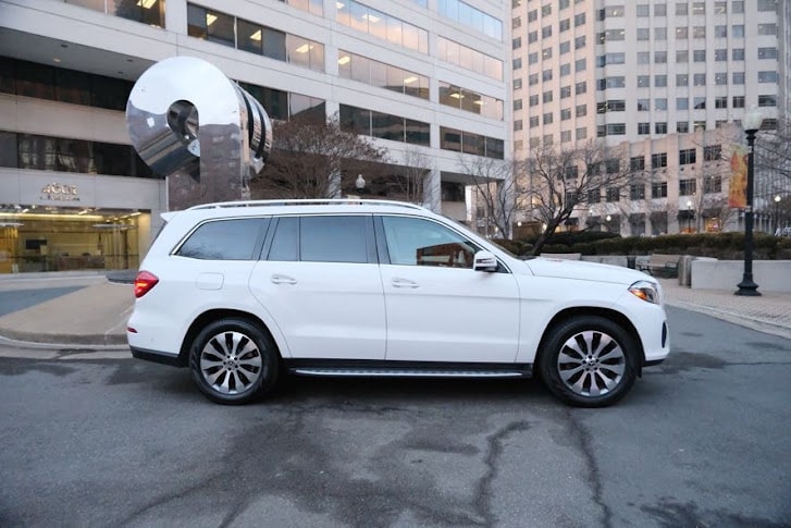 Vehicle image 4 of 47