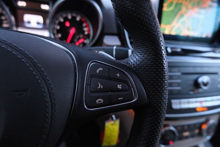 Vehicle image 42 of 47