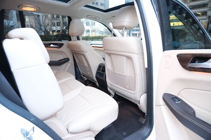 Vehicle image 25 of 47