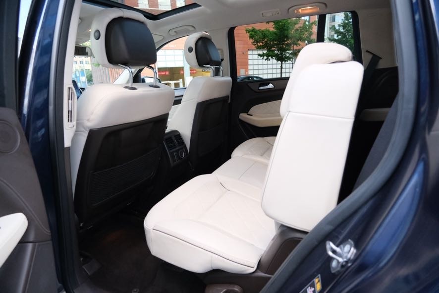 Vehicle image 19 of 46