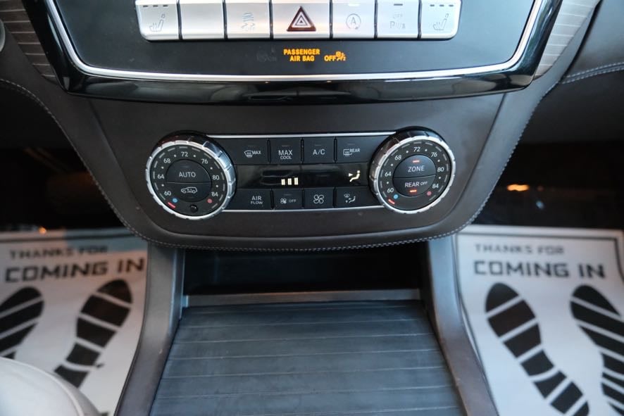 Vehicle image 31 of 46