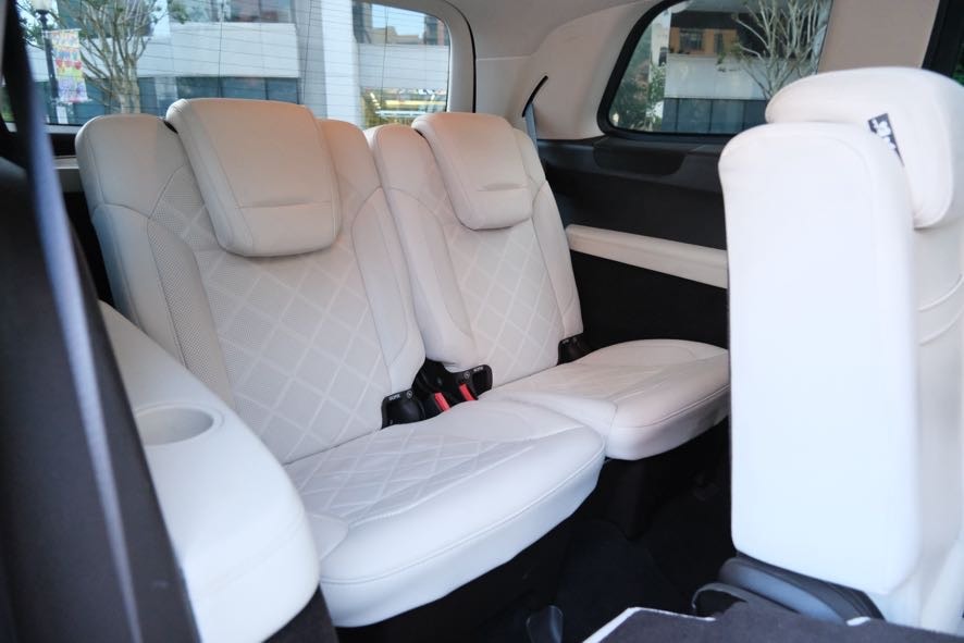 Vehicle image 26 of 46