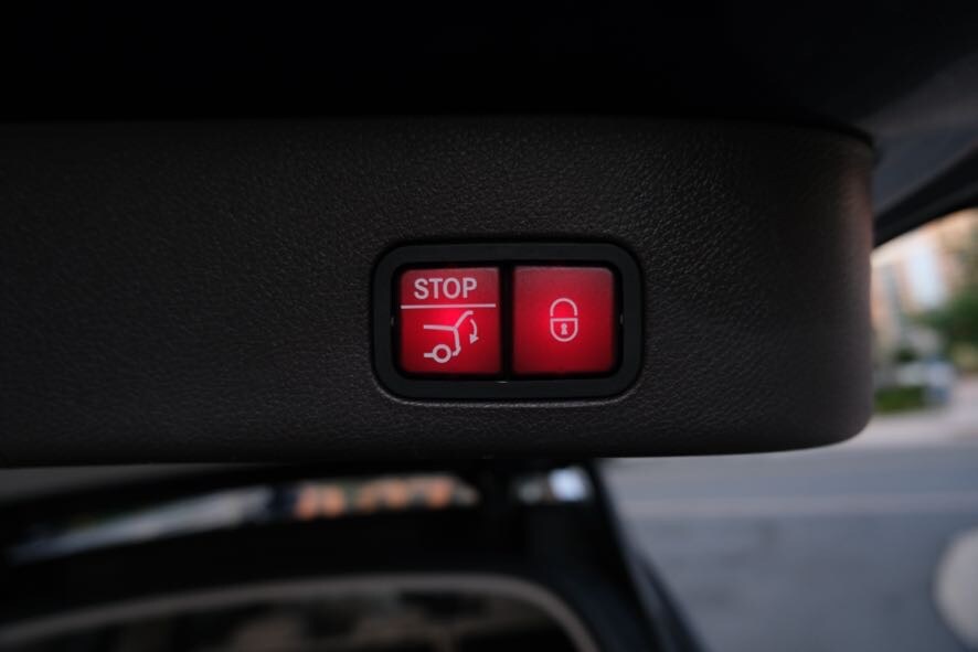 Vehicle image 10 of 46