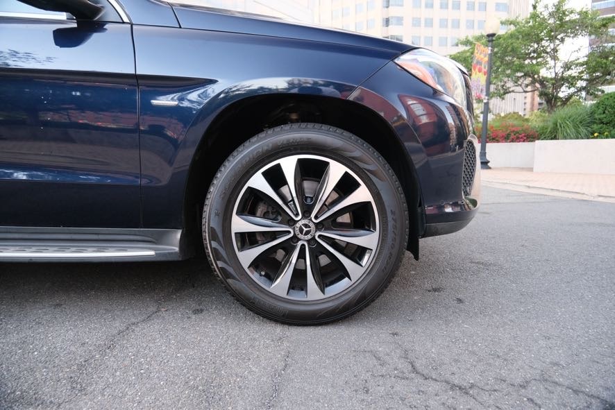 Vehicle image 12 of 46