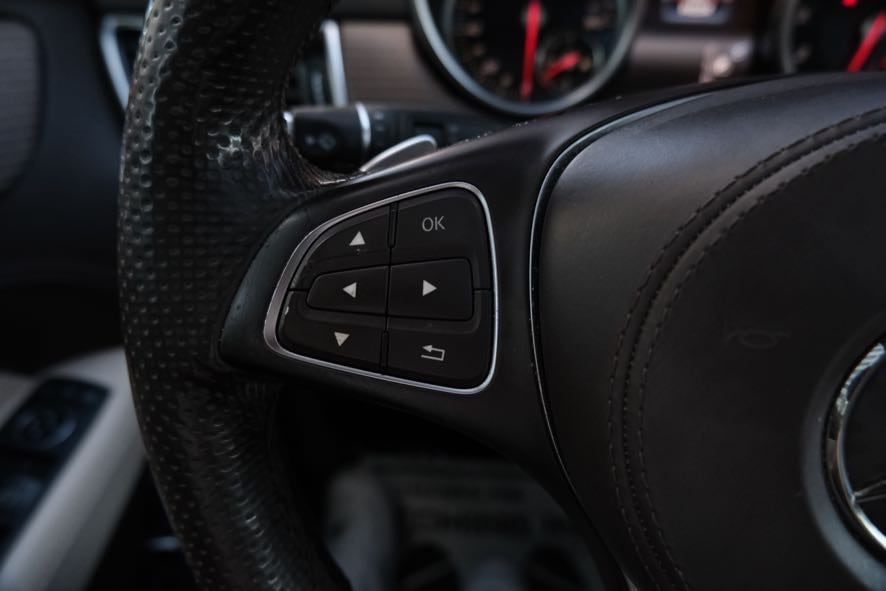 Vehicle image 41 of 46