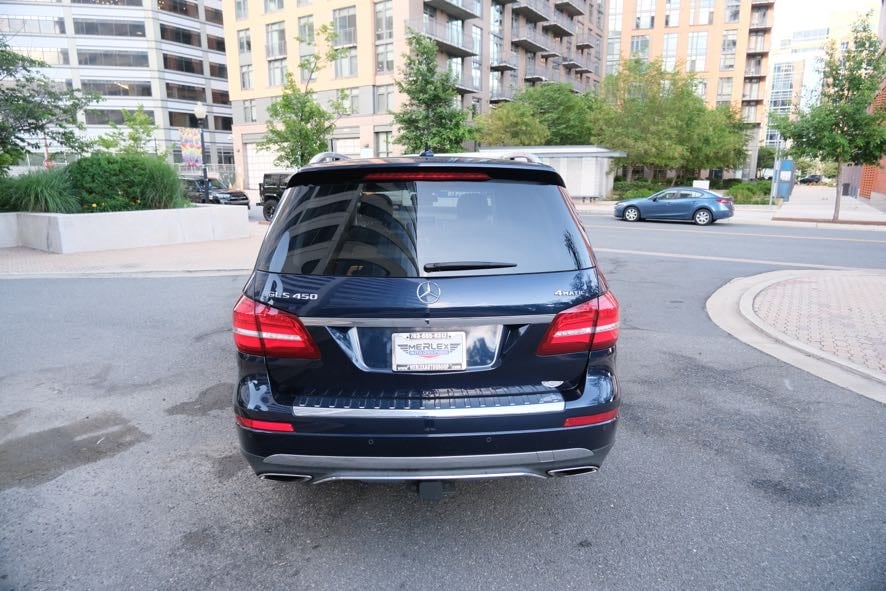 Vehicle image 6 of 46