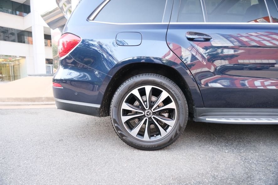 Vehicle image 11 of 46