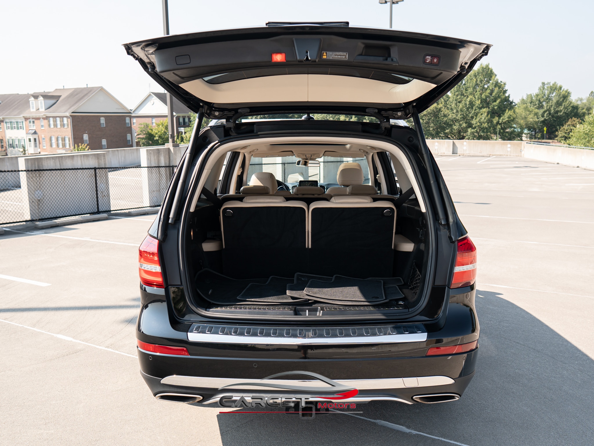 Vehicle image 51 of 57