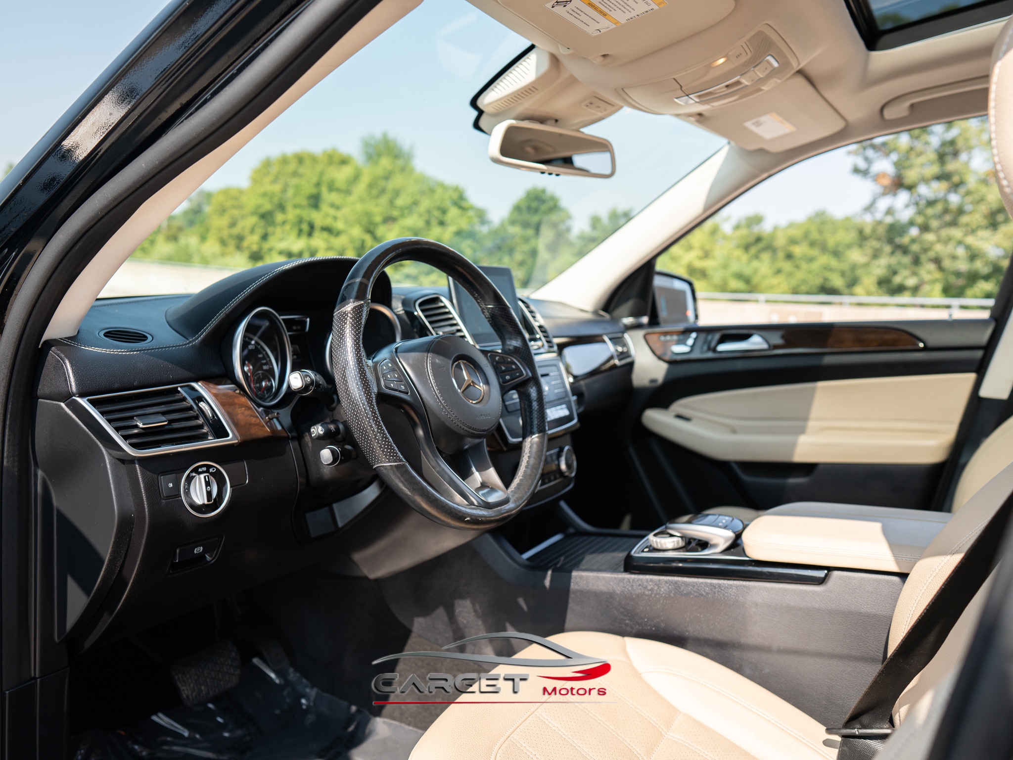Vehicle image 11 of 57