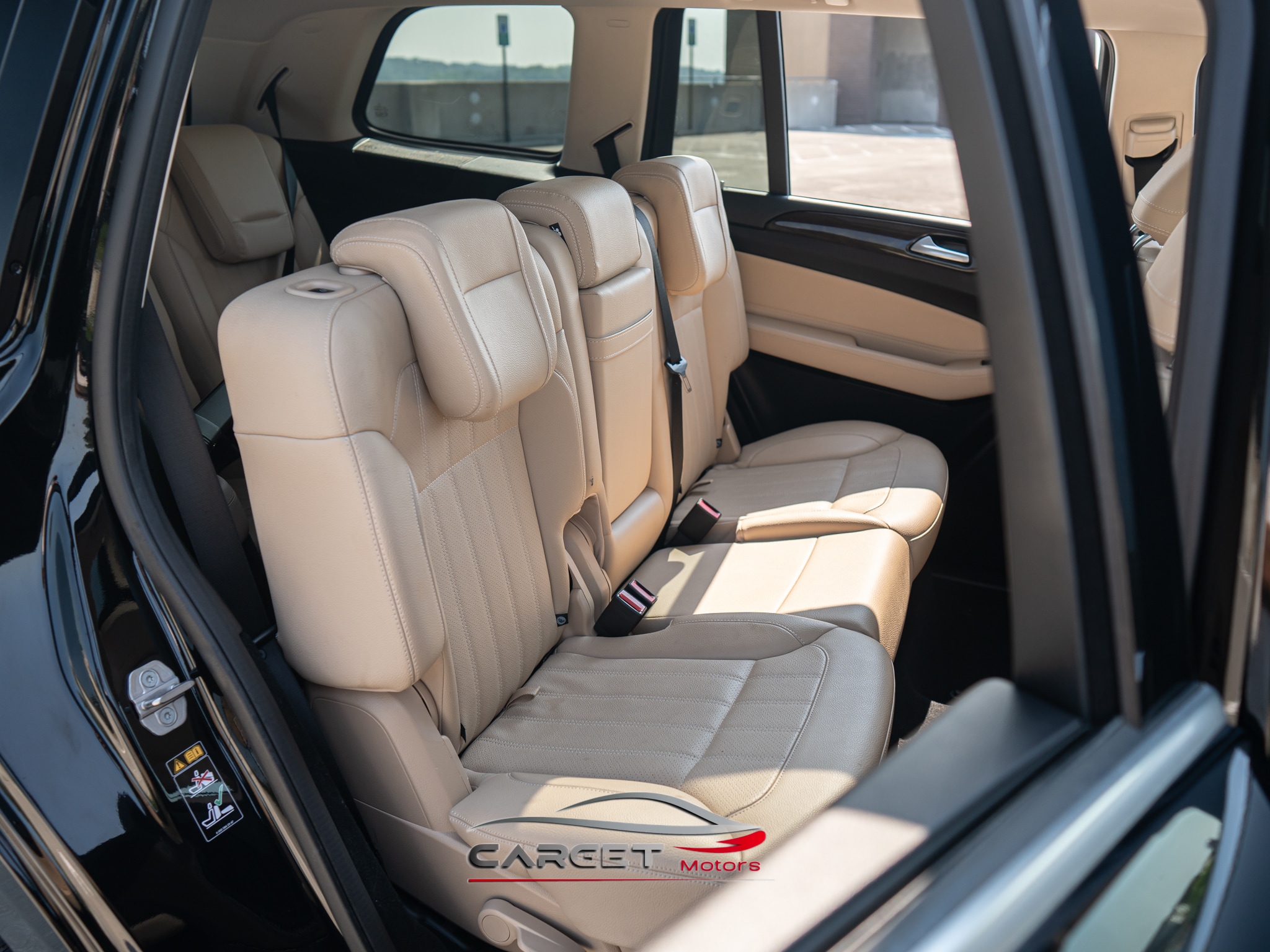 Vehicle image 16 of 57