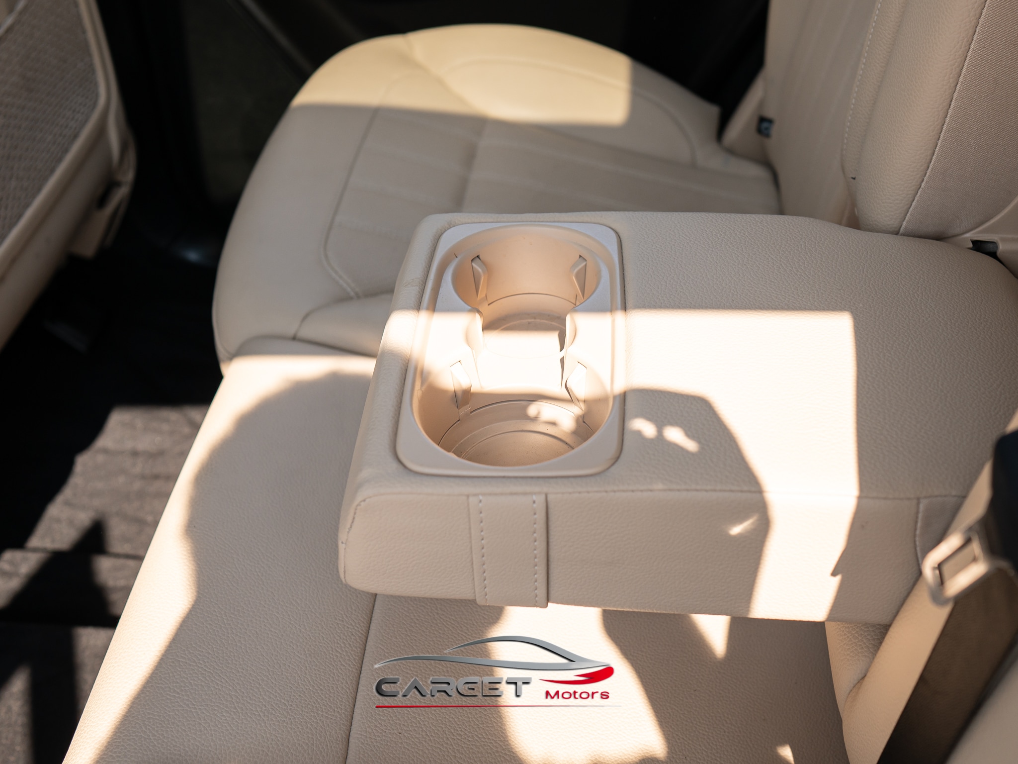 Vehicle image 21 of 57