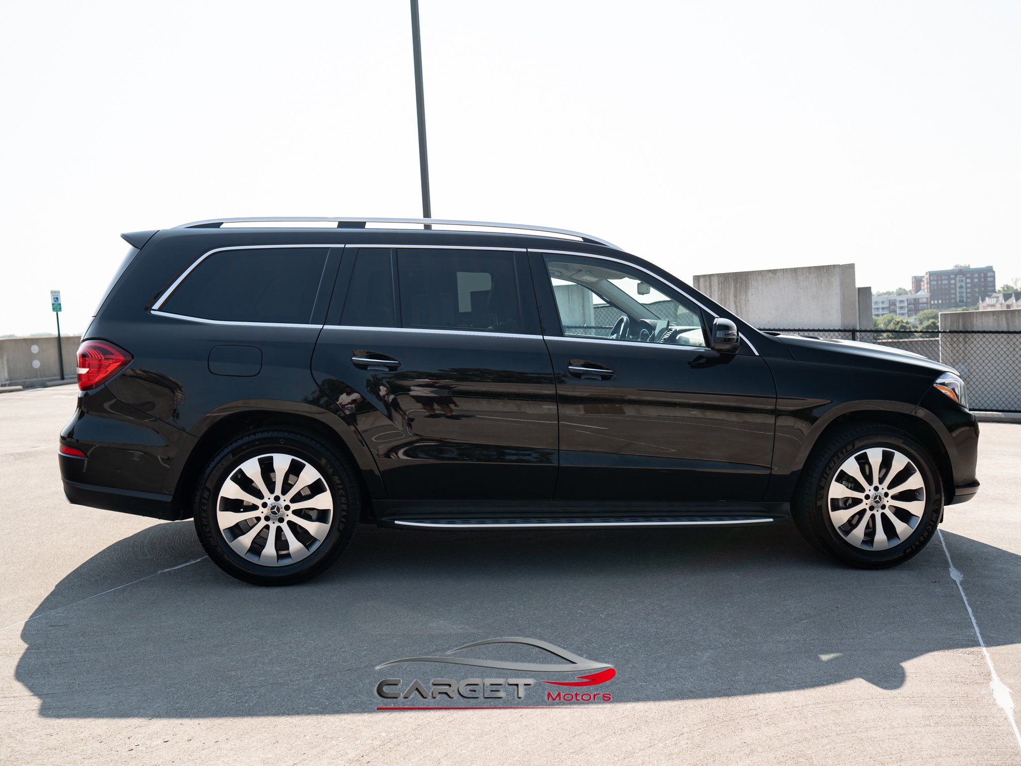 Vehicle image 5 of 57