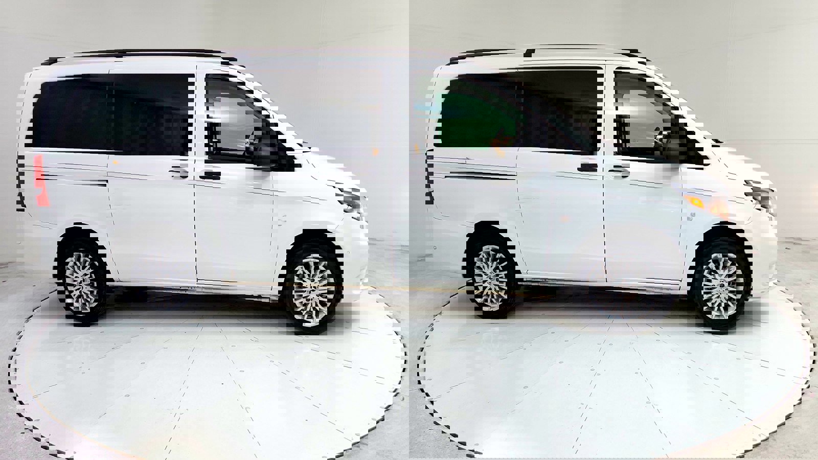 Vehicle image 10 of 34