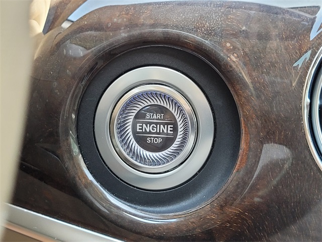 Vehicle image 34 of 43