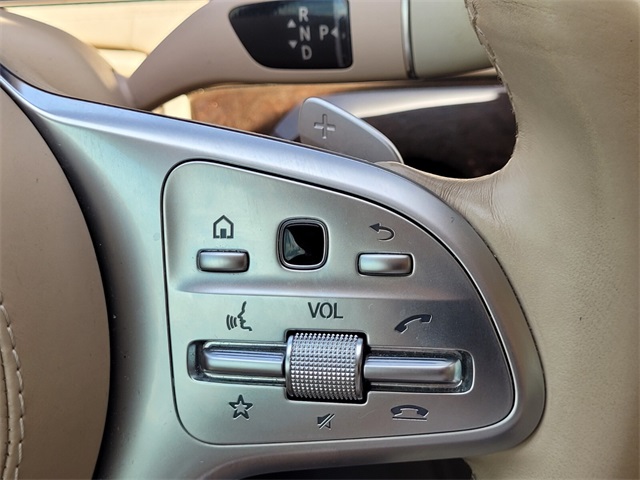 Vehicle image 33 of 43